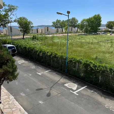 Къмпинг Градина Луксозен Апартамент Chernomorets Exterior photo